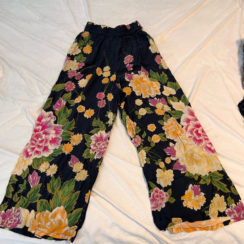 Novella royale linen floral pants